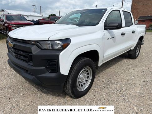 Used 2026 Chevrolet Colorado W/T AWD/4WD image 1