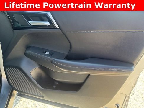 Used 2023 Mitsubishi Outlander SE image 15