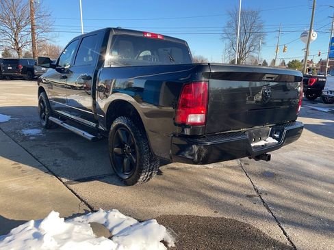 Used 2018 RAM 1500 Express w/ Black Ram 1500 Express Group image 5