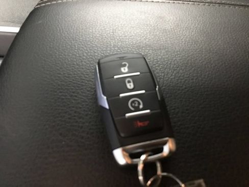 Used 2022 RAM 1500 Big Horn AWD/4WD image 9