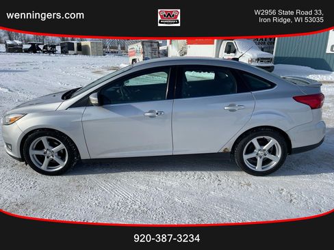 Used 2015 Ford Focus Titanium image 1