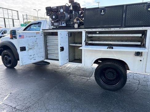 Used 2014 Ford F550 4x4 Regular Cab Super Duty image 18