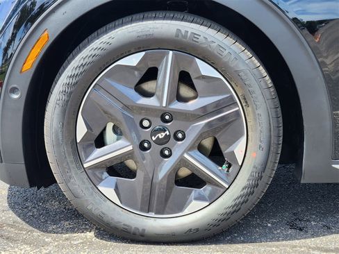 New 2025 Kia EV6 Light w/ Light LR Technology Package image 9