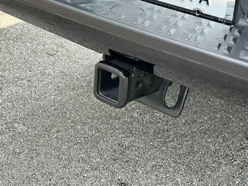 Certified 2024 Nissan Titan SV w/ SV Bronze Edition Package image 11