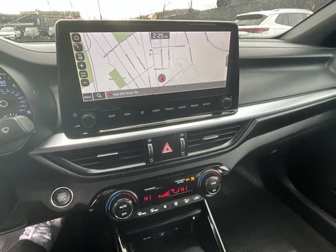 Used 2022 Kia Forte GT-Line w/ GT-Line Premium Package image 18