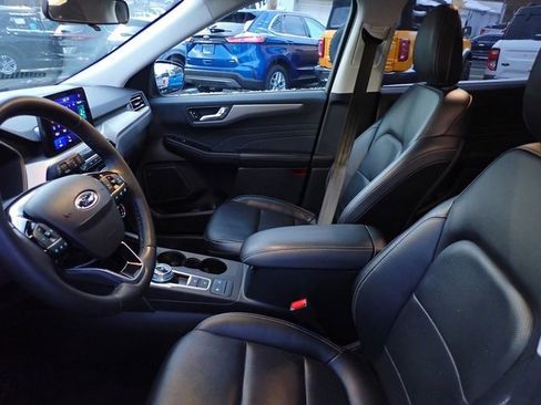 Certified 2022 Ford Escape SEL w/ Technology Package image 16