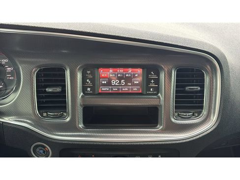 Used 2013 Dodge Charger SE RWD image 22