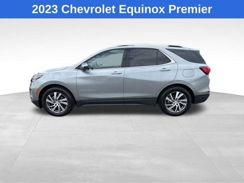 Used 2023 Chevrolet Equinox Premier image 2