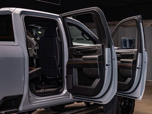 Used 2024 GMC Sierra 2500 AT4 w/ AT4 Premium Plus Package image 29