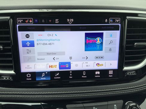 Used 2021 Chrysler Pacifica Limited w/ S Appearance Package image 37