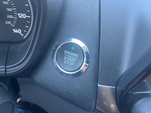 Used 2022 Ford EcoSport SE w/ SE Convenience Package image 24