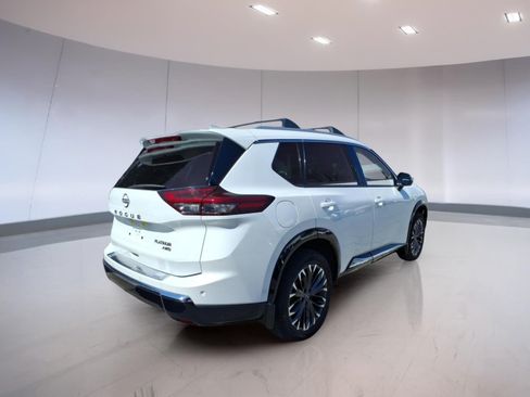 Used 2025 Nissan Rogue Platinum w/ Platinum Premium Package AWD/4WD image 4