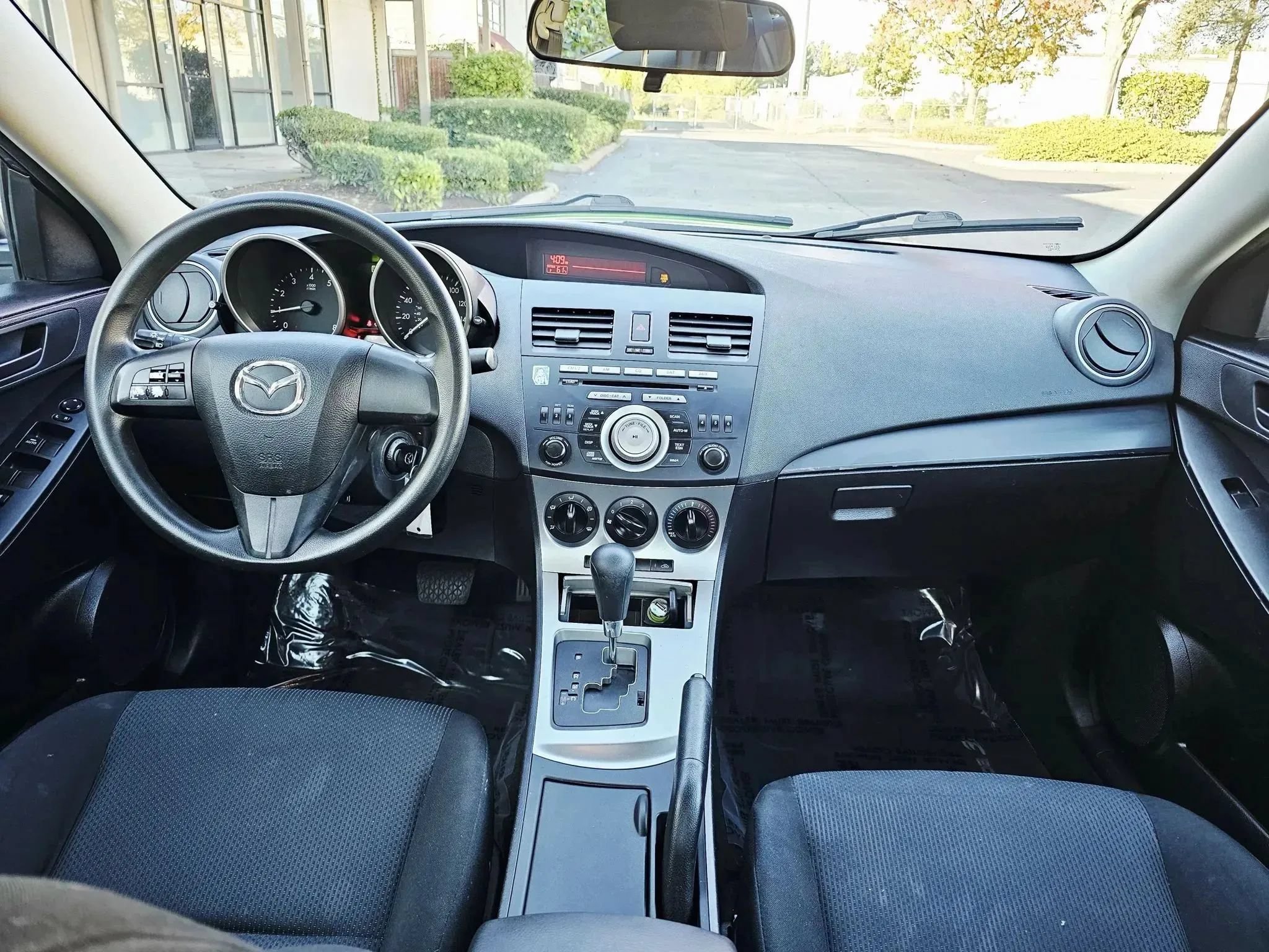 Used 2010 MAZDA MAZDA3 i Sport FWD image 13