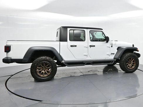 Used 2023 Jeep Gladiator Sport AWD/4WD image 8