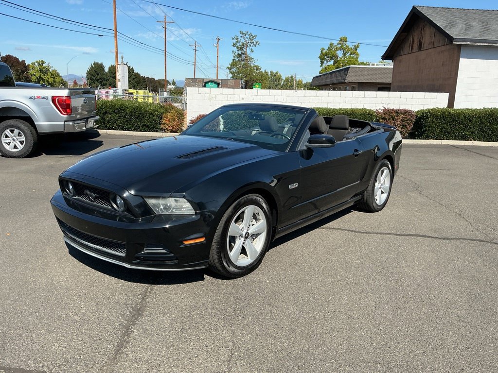 Used 2013 Ford Mustang GT RWD image 25
