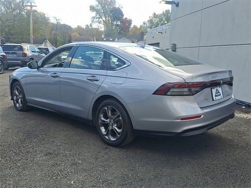 Used 2023 Honda Accord EX image 4