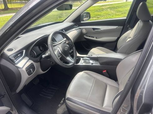 Used 2023 INFINITI QX50 Sensory AWD/4WD image 10
