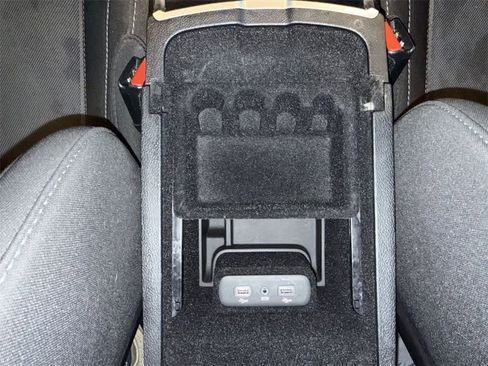 Used 2018 Dodge Charger R/T image 21