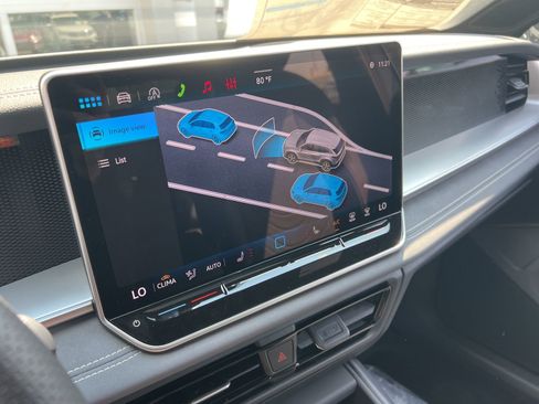 New 2026 Volkswagen Tiguan SE R-Line FWD image 9