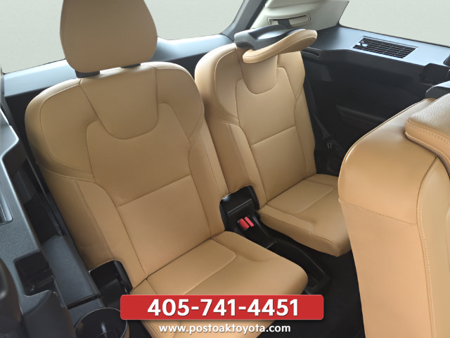 Used 2016 Volvo XC90 T6 Momentum w/ Momentum Plus Package AWD/4WD image 29
