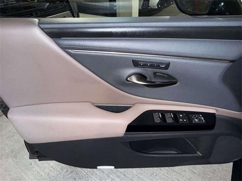 Certified 2023 Lexus ES 350 w/ Premium Package image 20