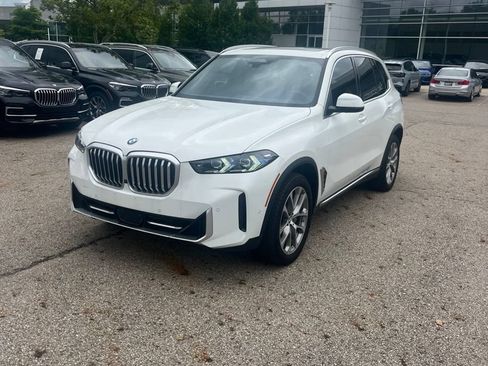 Used 2025 BMW X5 xDrive40i w/ Parking Assistance Package AWD/4WD image 1
