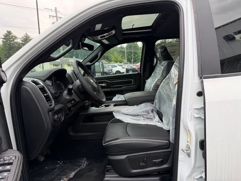 New 2026 RAM 3500 Laramie AWD/4WD image 9