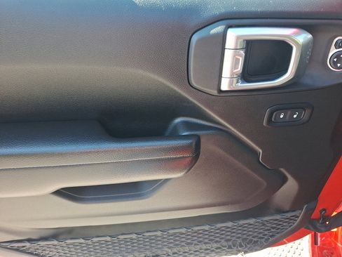 Certified 2021 Jeep Wrangler Unlimited Sport image 22