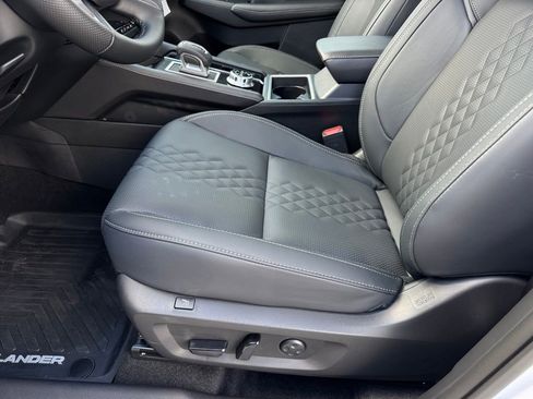 New 2025 Mitsubishi Outlander SEL Black Edition image 29