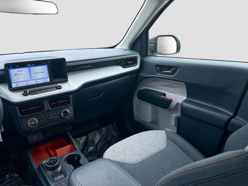 Used 2024 Ford Maverick XLT image 20