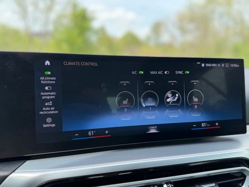 Used 2024 BMW 430i xDrive Convertible AWD/4WD image 13
