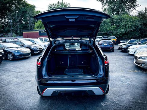 Used 2018 Land Rover Range Rover Velar R-Dynamic SE image 9