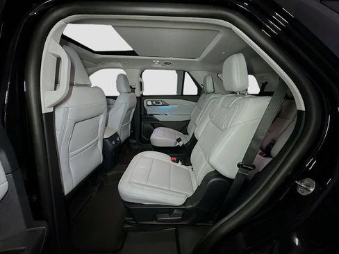 New 2026 Ford Explorer Platinum w/ LUX Leather Package AWD/4WD image 27
