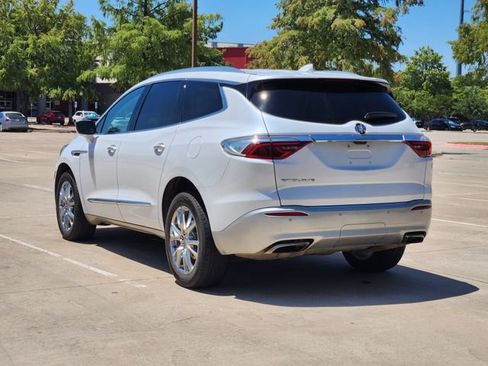 Used 2023 Buick Enclave Premium FWD image 9