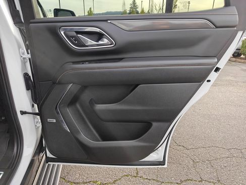 Used 2023 GMC Yukon AT4 w/ AT4 Premium Plus Package image 31