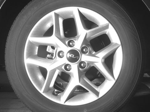 Used 2025 Kia Soul LX w/ LX Technology Package FWD image 15