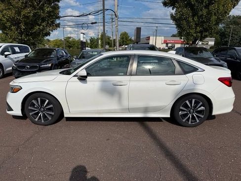 Used 2023 Honda Civic EX image 4