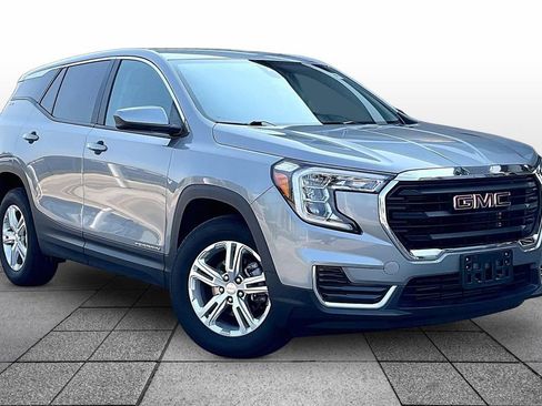 Used 2024 GMC Terrain SLE AWD/4WD image 2