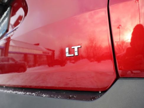 Used 2023 Chevrolet Traverse LT w/ LT Premium Package image 39