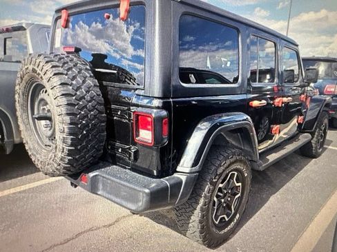 Used 2019 Jeep Wrangler Unlimited Sahara AWD/4WD image 5
