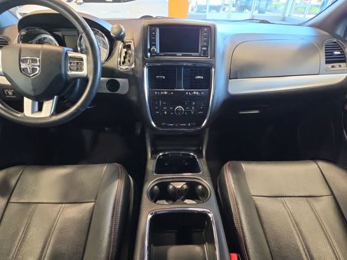 Used 2018 Dodge Grand Caravan GT FWD image 28