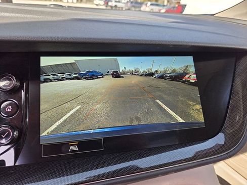 Used 2022 Buick Envision Essence w/ Safety Package image 12