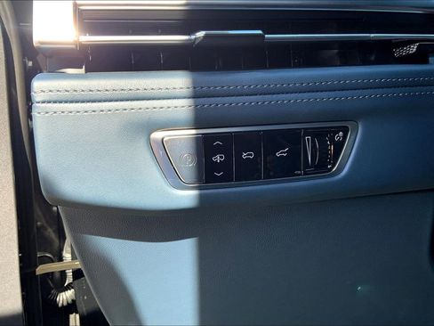 Used 2025 Cadillac Escalade IQ Luxury 2 image 19