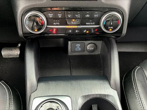 Used 2022 Ford Escape SEL image 39