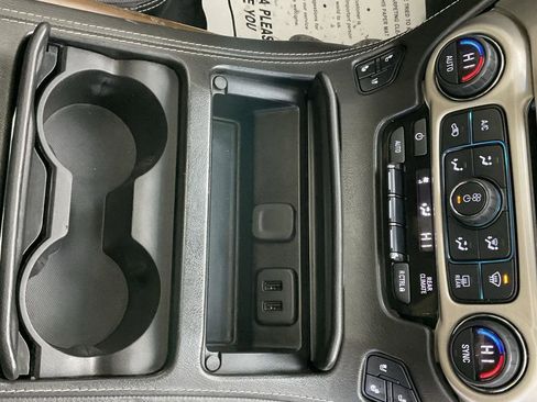 Used 2019 GMC Yukon Denali w/ Open Road Package image 11