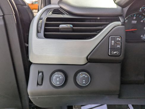 Used 2019 GMC Yukon XL SLT image 14