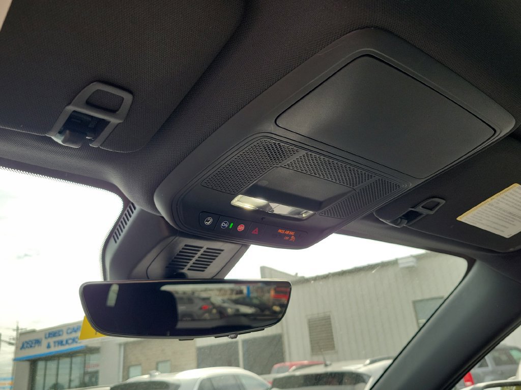 Used 2025 Chevrolet Equinox LT w/ Safety and Technology Package FWD image 35