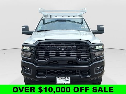 New 2025 RAM 3500 Tradesman AWD/4WD image 8