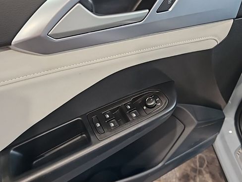 New 2026 Volkswagen Taos SE image 26