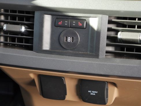 Used 2024 Ford F250 Lariat w/ Lariat Ultimate Package image 34